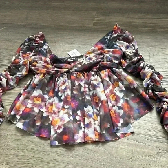 ✨🆕Urban Outfitters🆕✨ | Purple floral carried away blouse - Picture 3 of 15